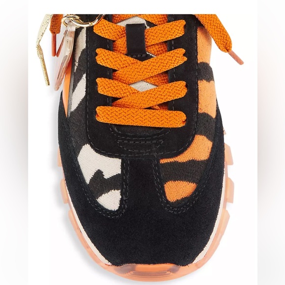 Marc Jacobs The Jogger Year of the Tiger shoe. Size 10 - Picture 4 of 16